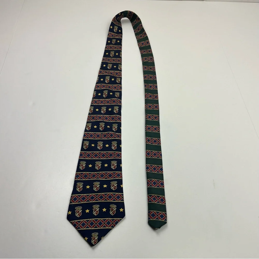 Tommy Hilfiger Vintage Navy Blue Crest Men's Neck Tie 100% Silk‎ Preppy *FLAW